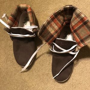 KEEP brand sneaker /walking shoe